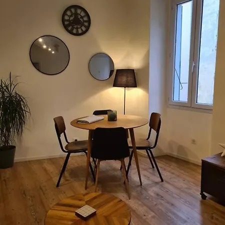Apartment Cocooning Au Coeur De La Cite Imperiale
